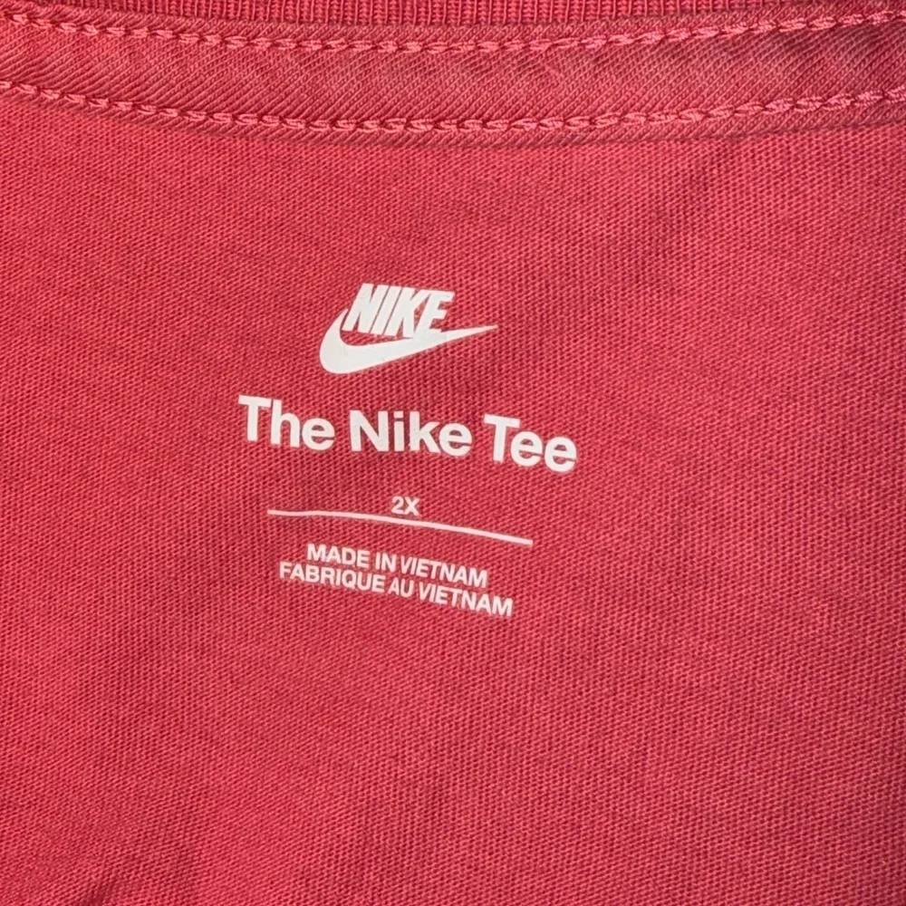 Nike The Nike Tee in Coral Pink with White Logo - Picture 2 of 7